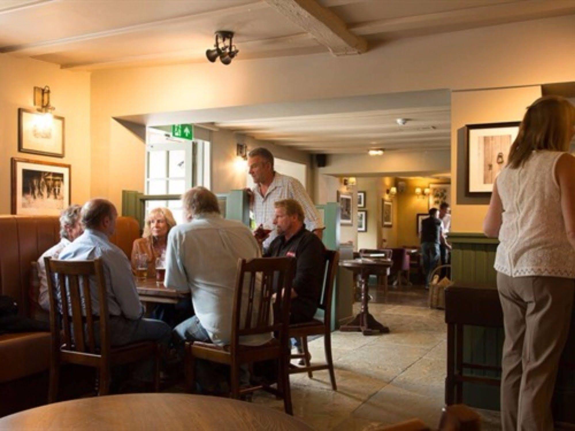 The Carnarvon Arms Newbury (Berkshire)